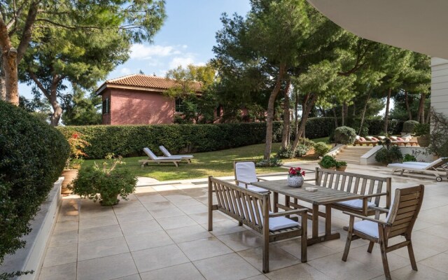 Beautiful Villa in Attica With Sauna