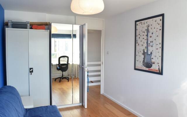 2 Bedroom Apartment With Terrace in West Kensington