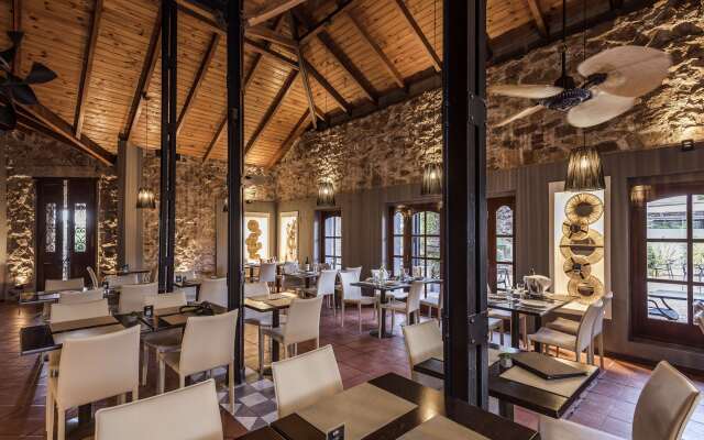 Pinares Panorama Suites & Spa