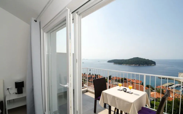 Toni & Vito's Suites