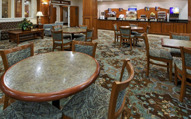 Holiday Inn Express & Suites Mansfield by IHG