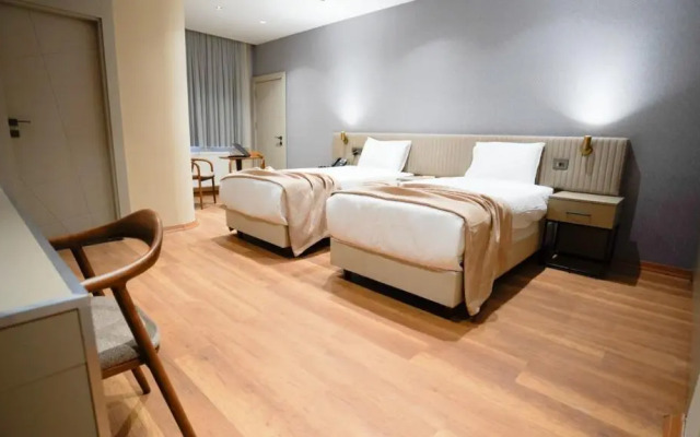 Zade Life OTEL