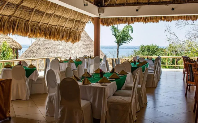 Hotel Camino Real Tikal