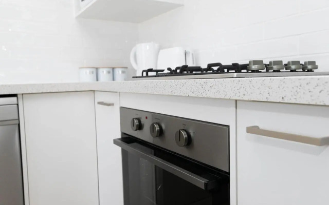 Villa on Matthews, Quite, Modern, Fresh, Free Wifi