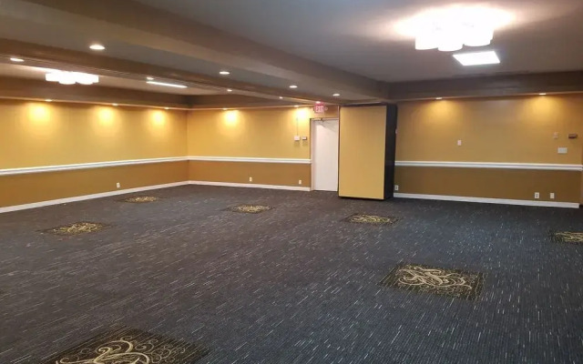 Rodeway Inn & Suites