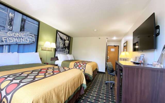 Super 8 by Wyndham Newport News/Jefferson Ave.