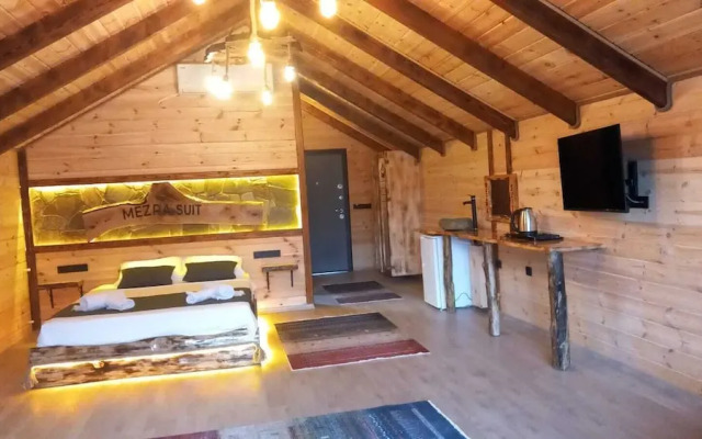 Mezra Doğal Dağ Evleri̇