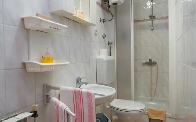 Sunny and Sleek Krk Rooms With Balcony