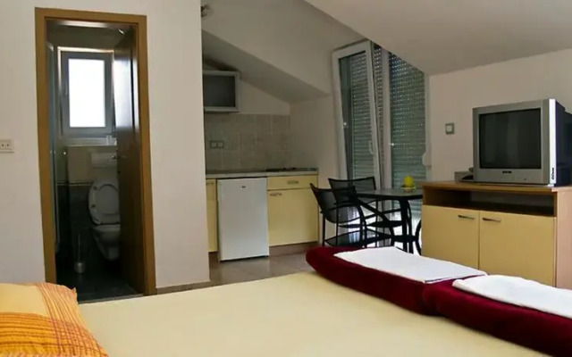 Franić Baćina Lakes Apartments