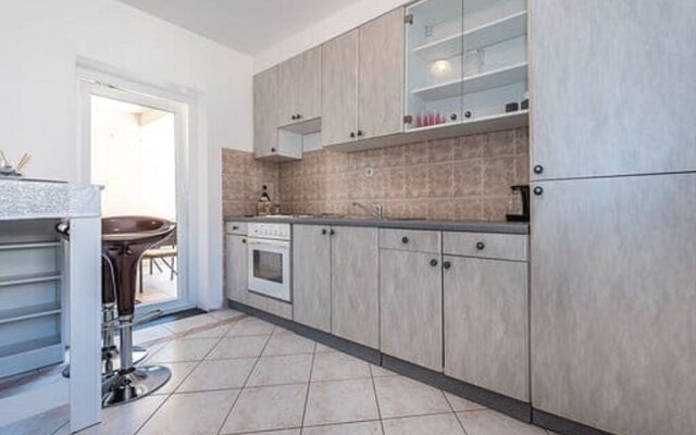 Sunshine Apartment