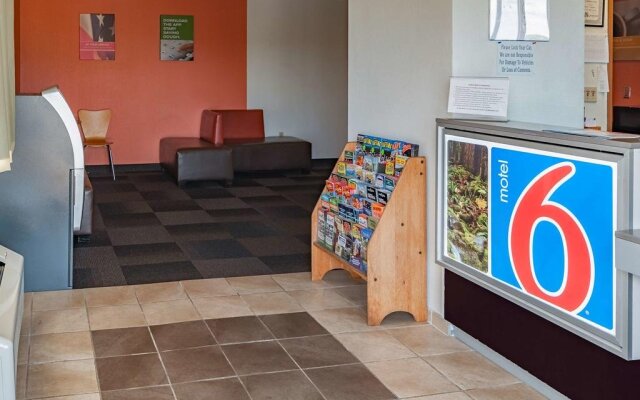 Motel 6 Drums, PA