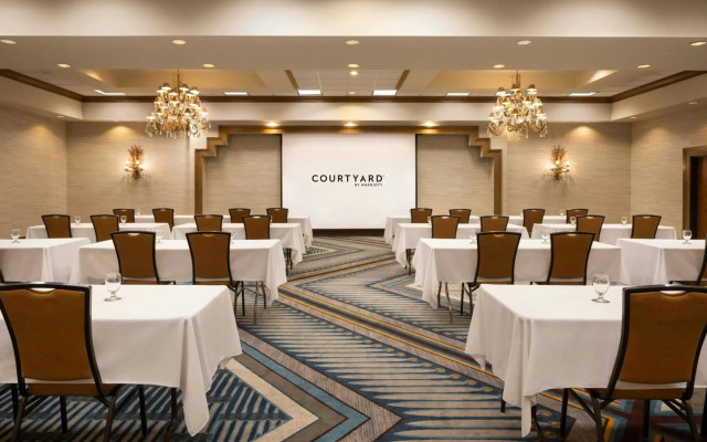 Courtyard by Marriott Farmington