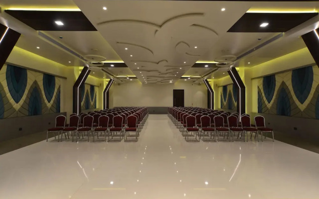 JP Kyriad Dhule