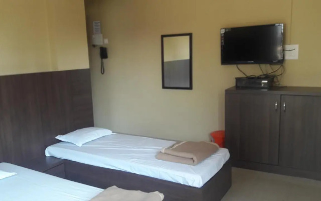 Shrinivasini Yatrinivas