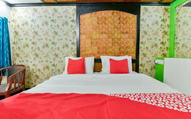 OYO 16838 Big B Houseboat 10 BHK