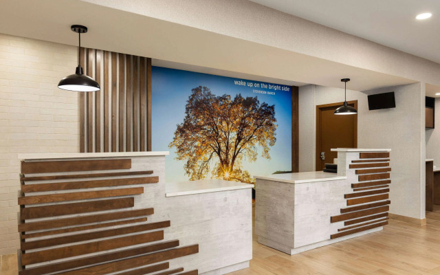 La Quinta Inn & Suites by Wyndham Santa Clarita - Valencia