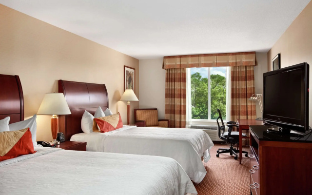 Hilton Garden Inn Chicago / Oak Brook