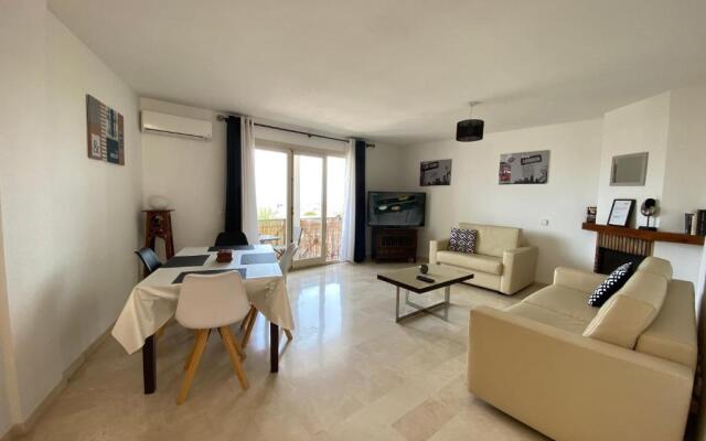 Apartamento Golf Bahia 37