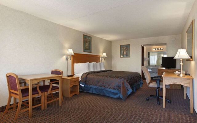 Days Inn By Wyndham Salina South