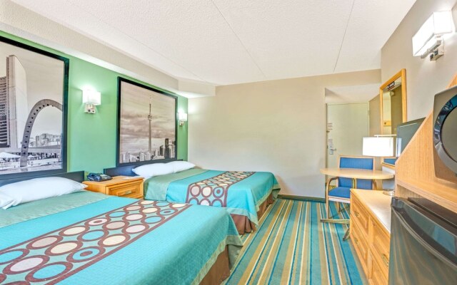 Super 8 Toronto East ON