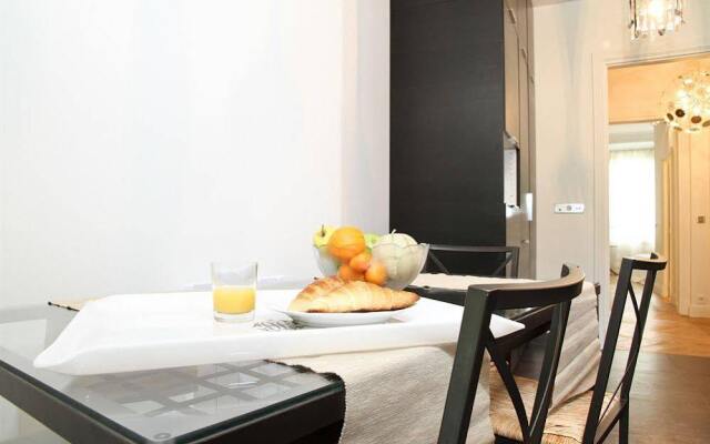 Private Apartments - Eiffel Tower - Champs de Mars