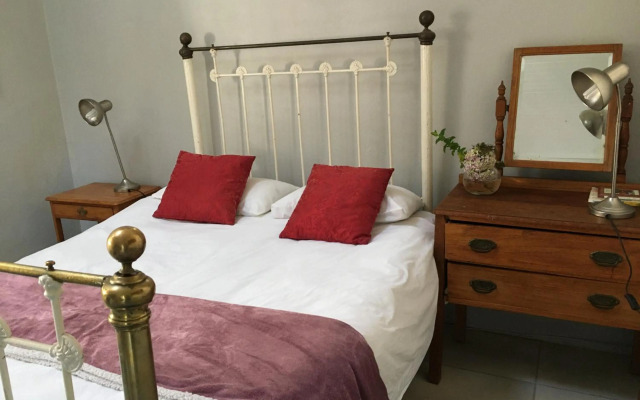 Sarah's Place- Manor House