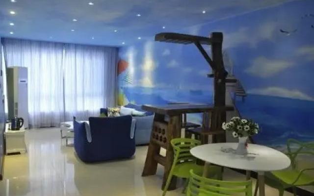 Huazhong Theme Apartment Hotel