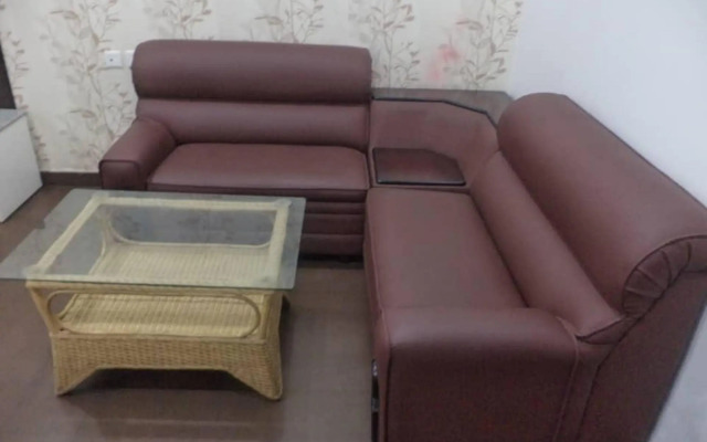OYO Room Near Cosmos Mall