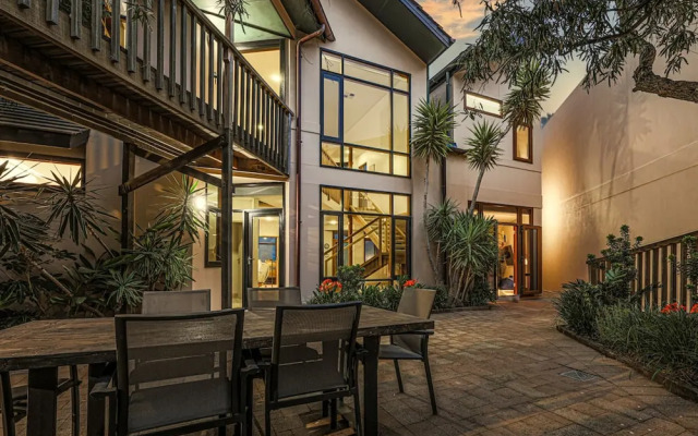 Unwind Seascape at Tennyson Beach