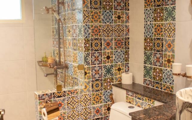 Siri Ratchadamnoen Bangkok Hotel