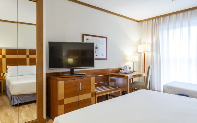 Отель Senator Parque Central