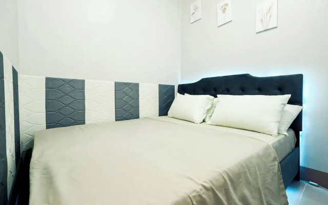 Sapphira Manor Luxurious Condo by the Bay