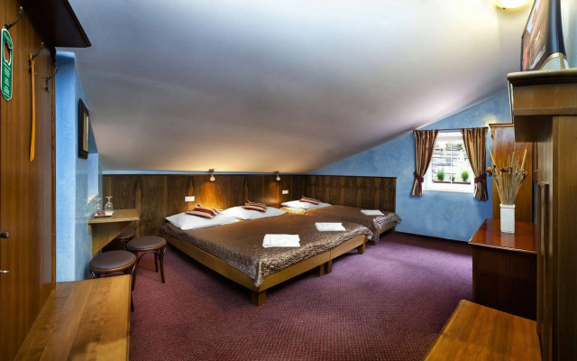Hotel Karlštejn