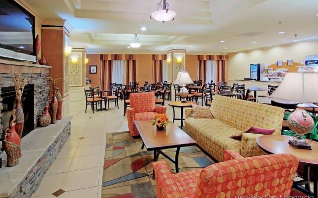 Holiday Inn Express Hotel & Suites Albuquerque Midtown by IHG