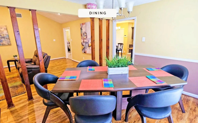 4Bdrms 2Bath 6Beds - Med-Center MM-Park