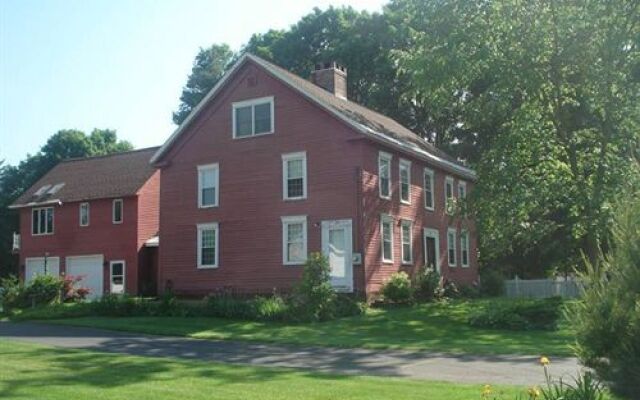 Southington Bed and Breakfast - Captain Josiah Cowles Place
