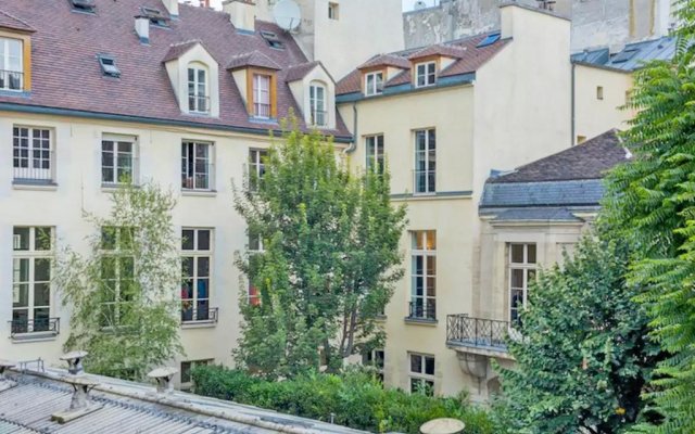 Charming apartment rue de Bretagne (Saintonge)