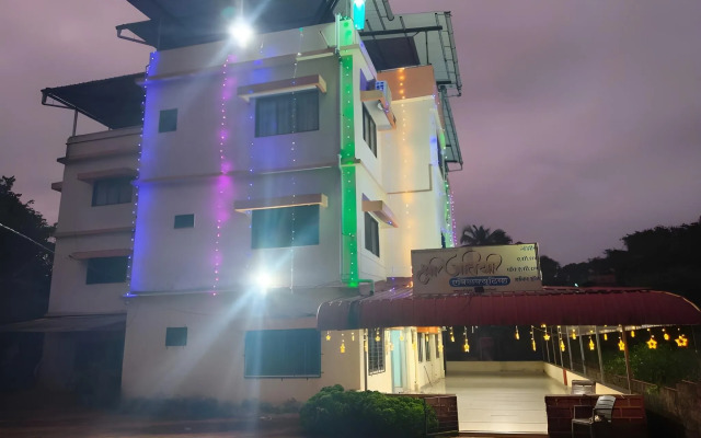 Shri Atithi Executive