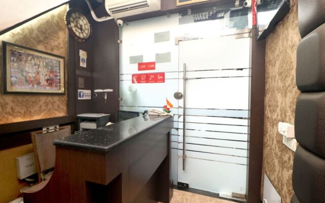 OYO 19392 Hotel Lexis
