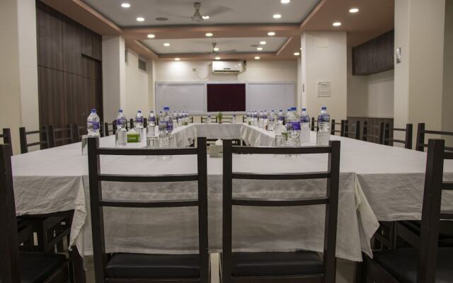 Hotel Nava Yug