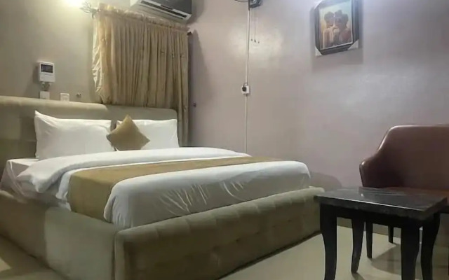 The Harmony Oasis Hotel and Suites