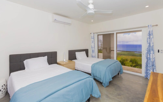 Casa de Cristal House 4 Bedrooms 3.5 Bathrooms Home
