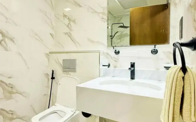Stylish Studio Pool View JVC Elysee 3