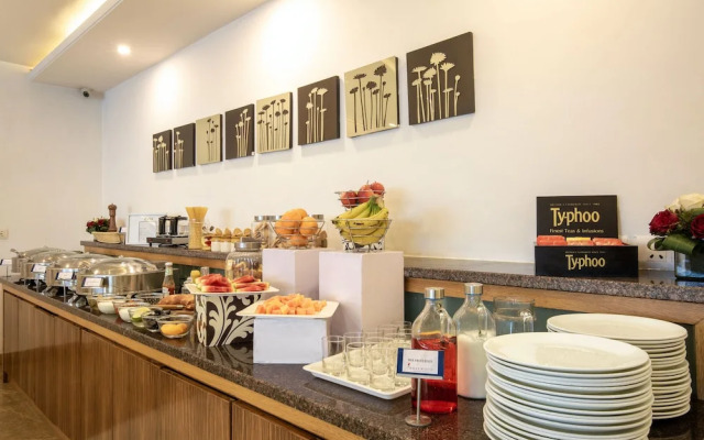 Emblem Hotel Sector 14 Gurgaon