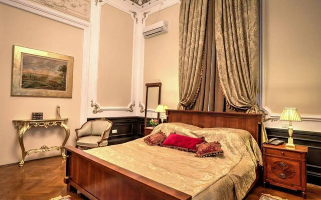Hotel Grand