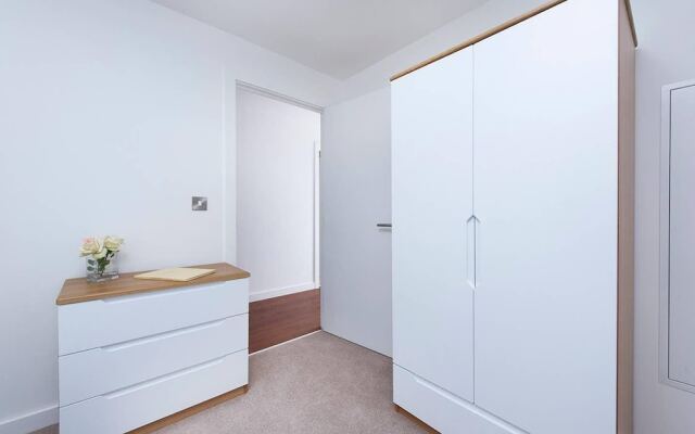 Luxurious and Bright 2BR City Centre Apartment