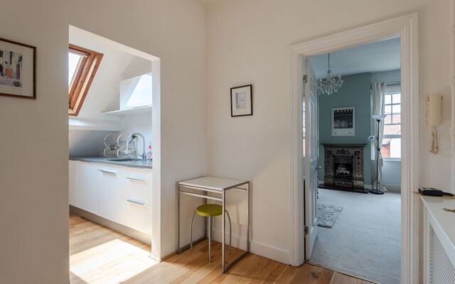 Bright 2Br Home In Wimbledon 4 Guests