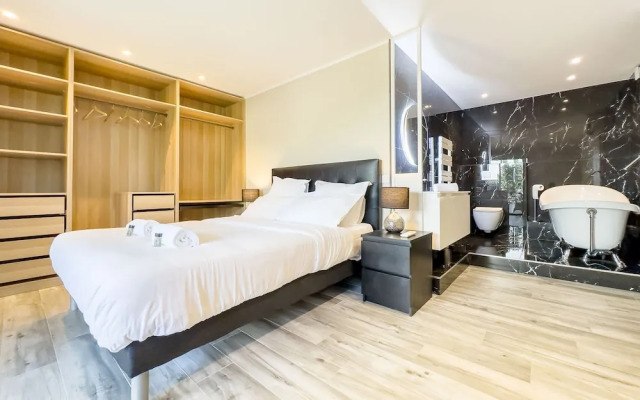 Le First in Cannes With 2 Bedrooms and 2 Bathrooms