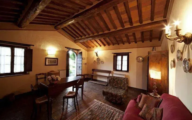 Borgo Elena