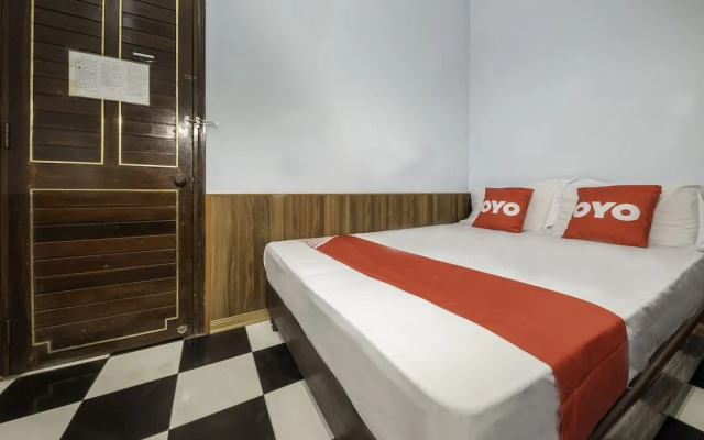 OYO 718 Nu Hoang Hotel